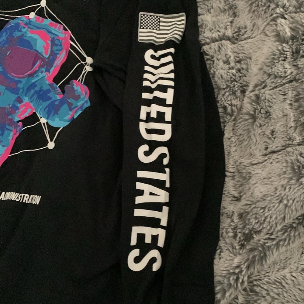 NASA Tee Mens SzM black neon graphic - Picture 3 of 4